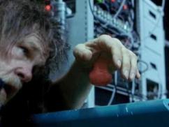 疯狂男子用身体做实验，把&ldquo;神秘力量&rdquo;遗传给孩子，太狂暴了！