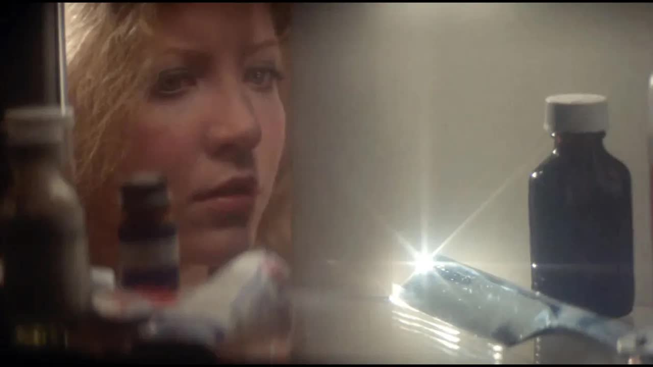 殿堂级悬疑片《剃刀边缘》：凶手最后总以&ldquo;不可思议&rdquo;的面目出现