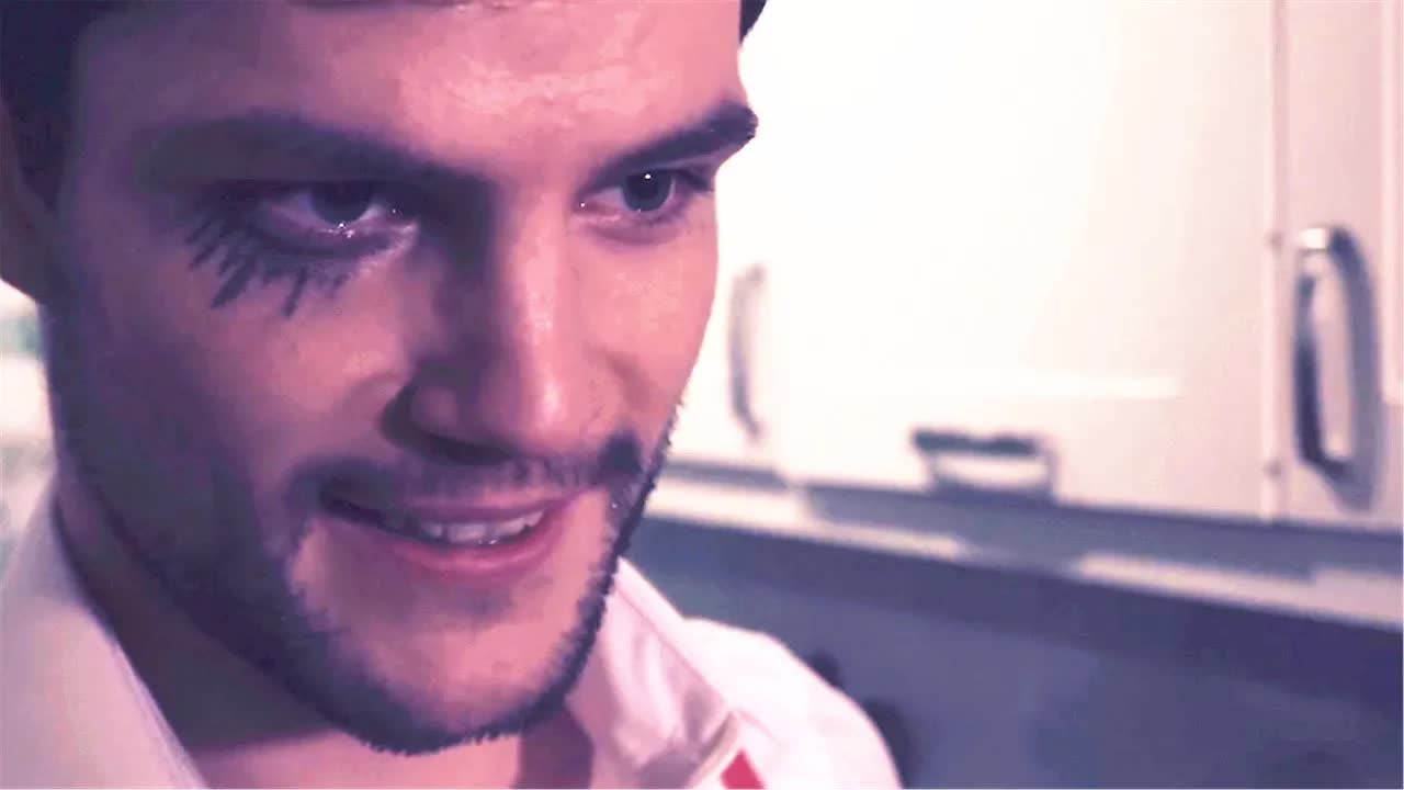 疯狂黑客造出&ldquo;法则级病毒&rdquo;，通过媒介感染自身，脑力瞬间被开发！