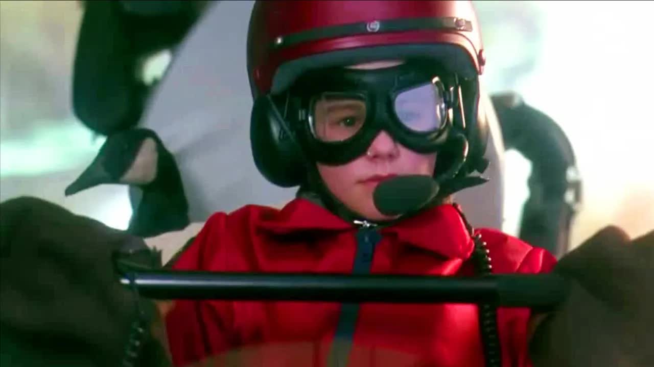 13岁女孩开飞行器领飞，整个媒体界为她导航，结局激动人心！