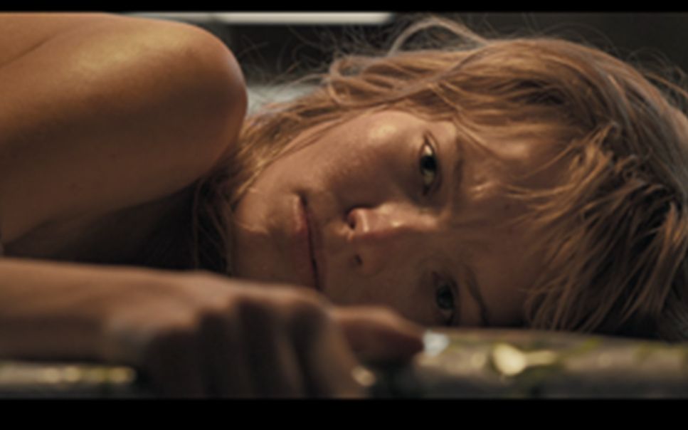 冷血又性感的嫩模杀手，神作导演又拍了部R级爽片！吕克&middot;贝松新作《安娜》解说