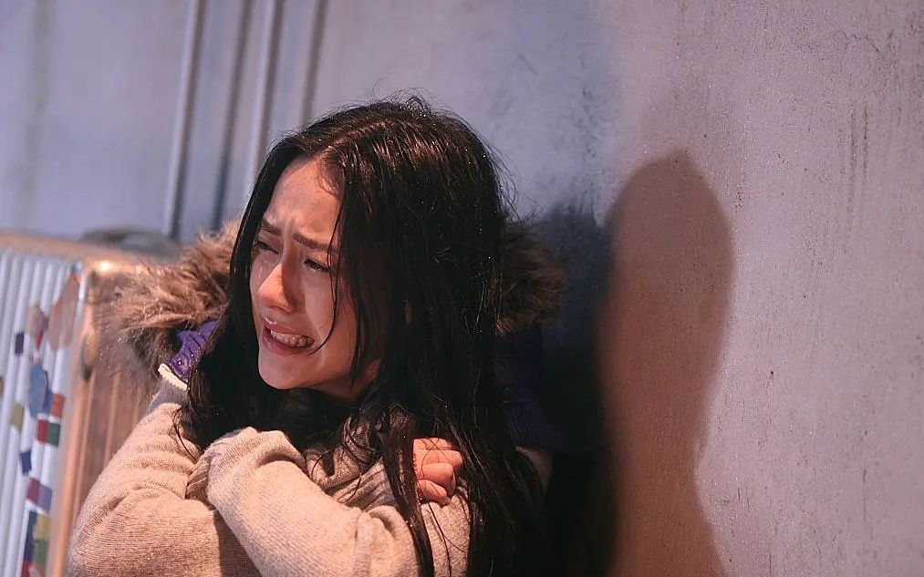 阿娇鲜为人知的香艳港片：前任上门，一屋二女，神仙生活